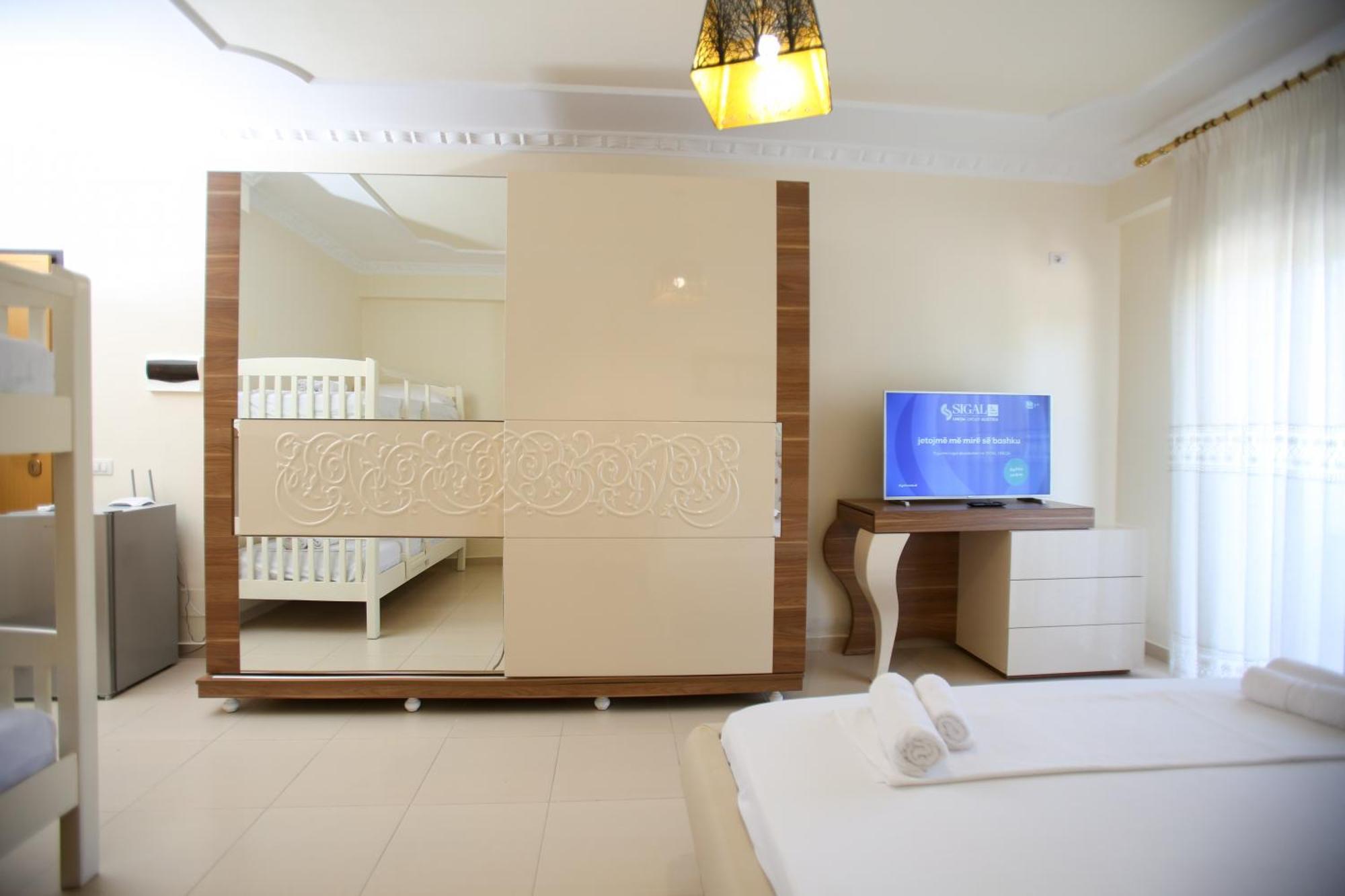Oasis Residence Vlore Exterior photo